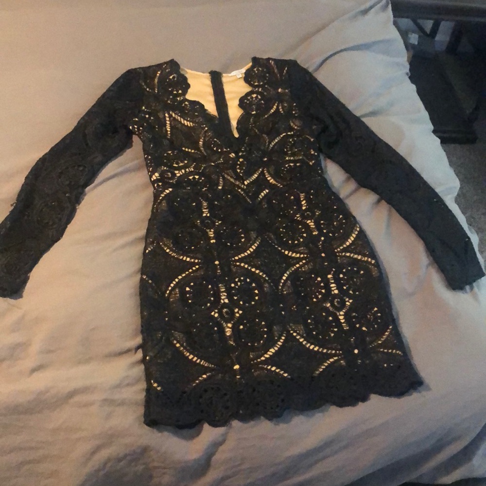 Tobi lace dress